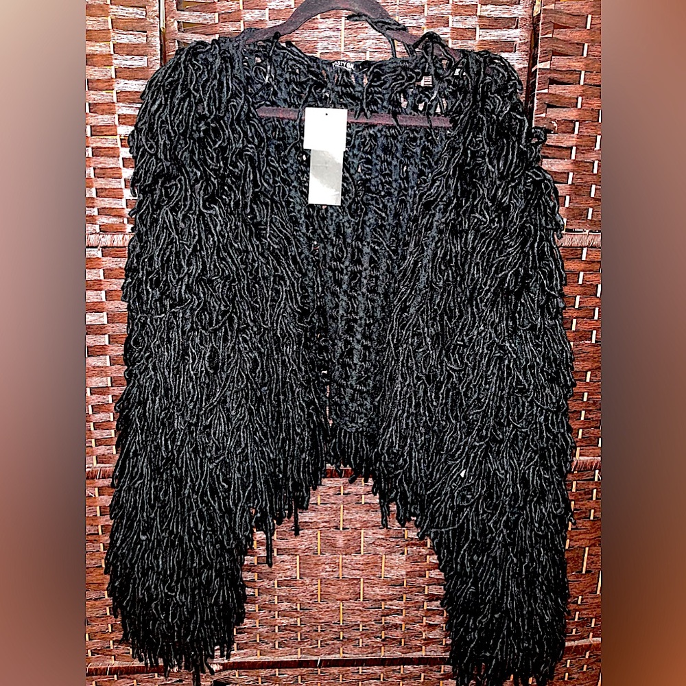Black Cropped Silhouette Shaggy Cardigan